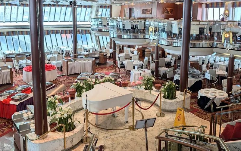 Dining hall by day