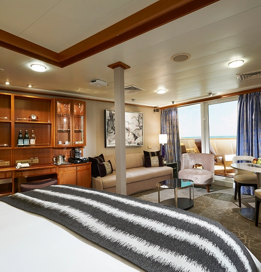 Suite on Cordelia Sun