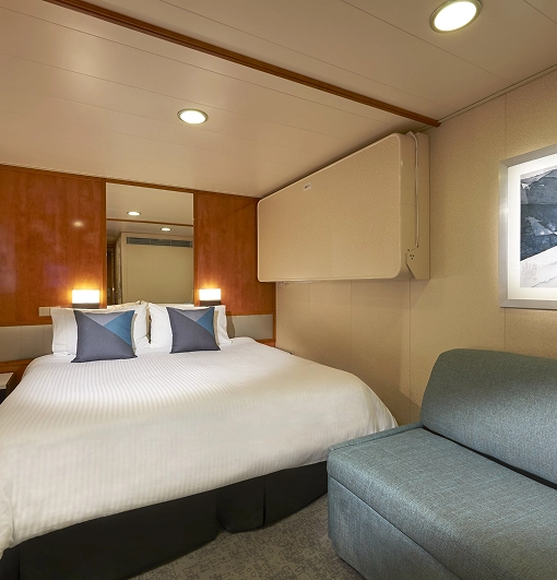 Interior on Cordelia Sun