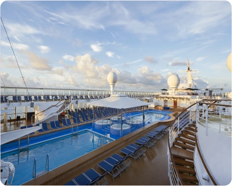 Open deck with loungers