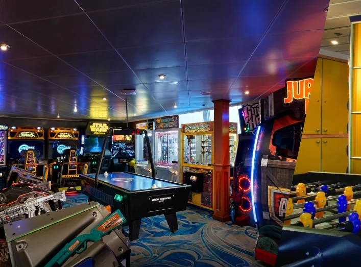 Gaming arcade on Cordelia Sun