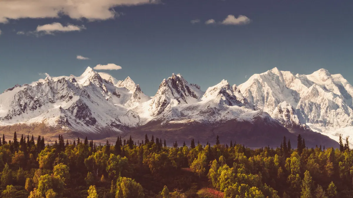 12-Night Alaska Mountain Medley Cruisetour (Post Tour) Cruise