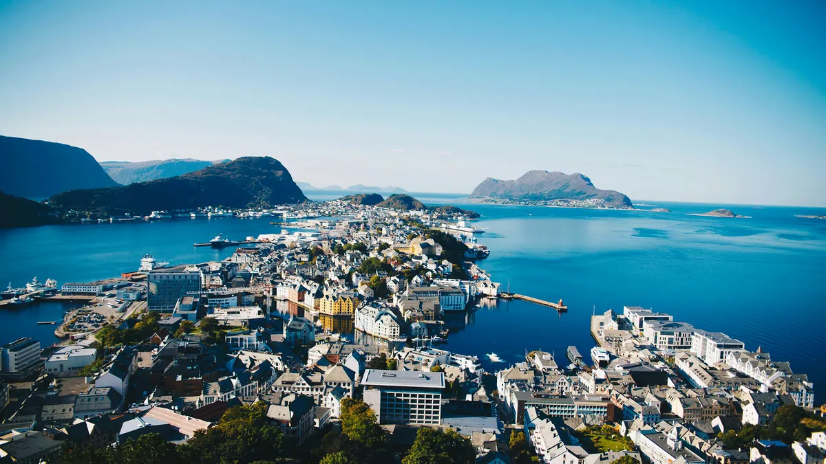 7-Night Best of Norway: Waterfalls & Fjords Cruise