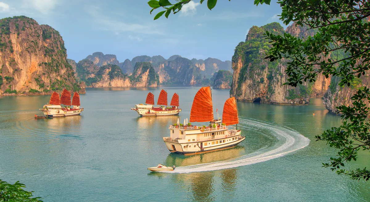 12-Night Vietnam & Thailand Cruise