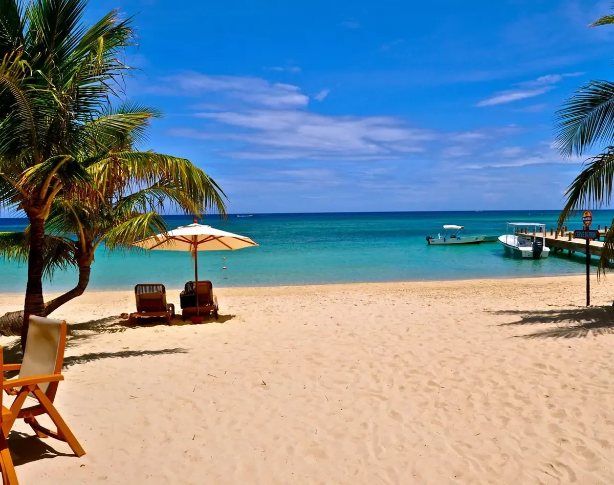 14-Night Eastern/Western Caribbean Adventurer with Celebration Key Cruise