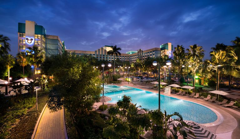 Spectacular Hong Kong Disneyland with Macau & Cruise