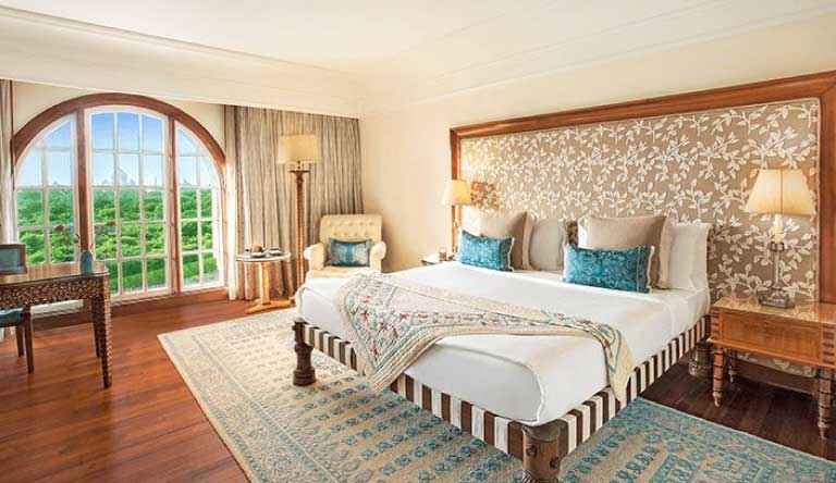 Best of Agra with the Oberoi Amarvilas photo 6
