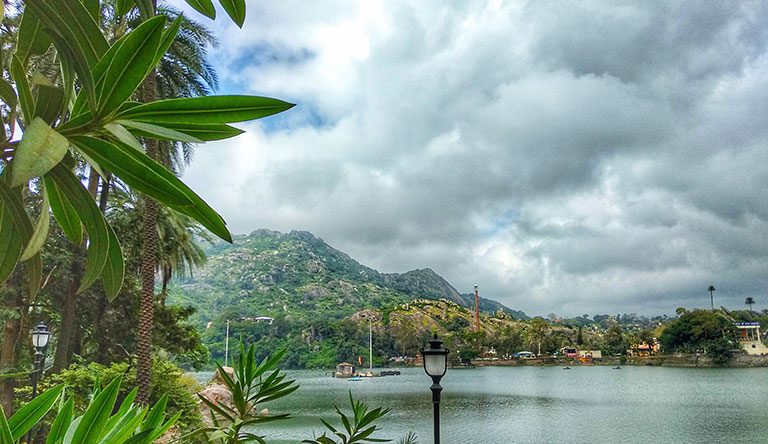A Romantic Getaway to Mount Abu & Udaipur