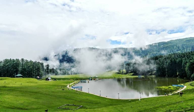Divine and Serene: Vaishno Devi, Patnitop and Amritsar photo 5