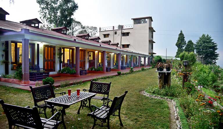 Annabella Resort, formerly known as Xomotel Ranikhet Heights