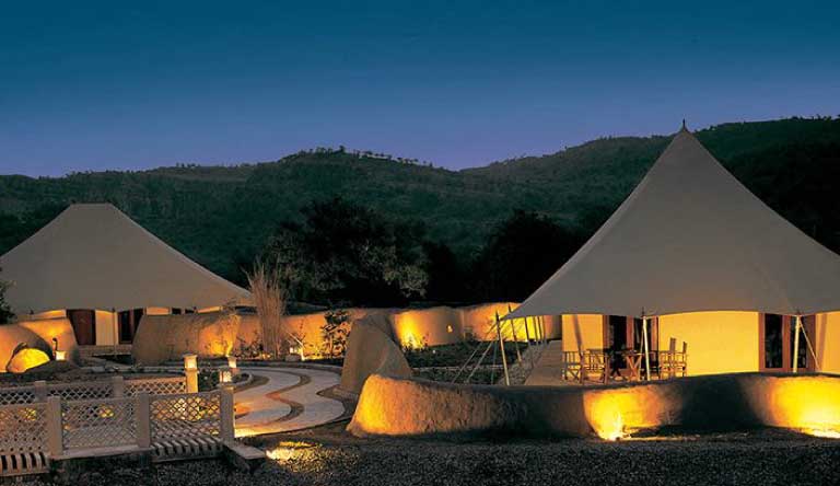Get closer to Wild at the Oberoi Vanyavilas