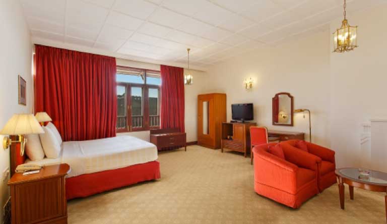 Clarkes Hotel, The Mall, Shimla Package photo 5