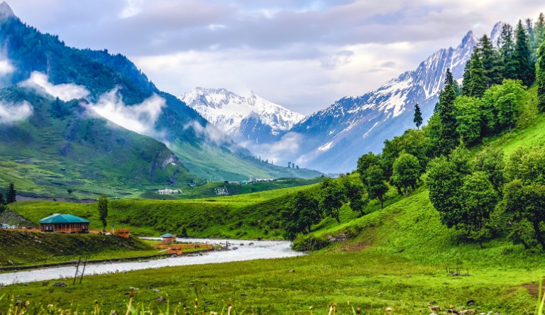 Romantic Escape to Kashmir photo 5