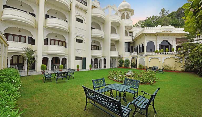 Hotel Swaroop Vilas, Udaipur Package