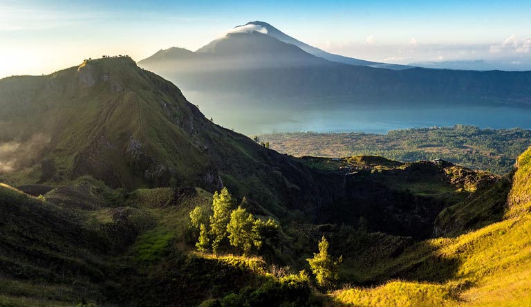 Magical Vista of Bali & Endless Fun at Singapore