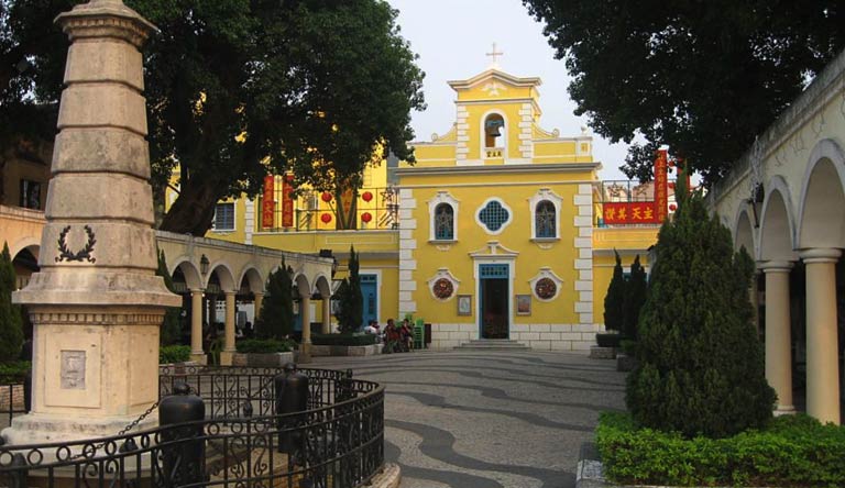 Vibrant Hong Kong & Macau with Endless Fun on Cruise