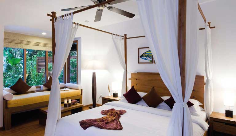 Hypnotic Turquoise Vistas at Kuramathi Island Resort photo 6