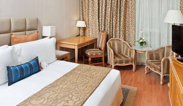 Crowne Plaza Bur Dubai Package photo 5